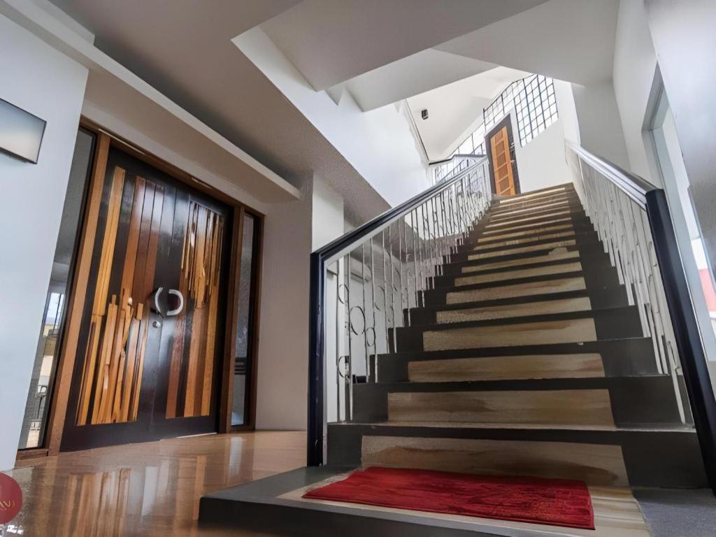 Quezon Premier Hotel Лусена Екстер'єр фото